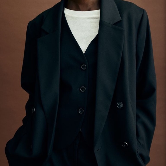 Must Go‼️ NWOT H&M Tailored Suit Vest. Read Description Below Carefully 👇 - Picture 5 of 6